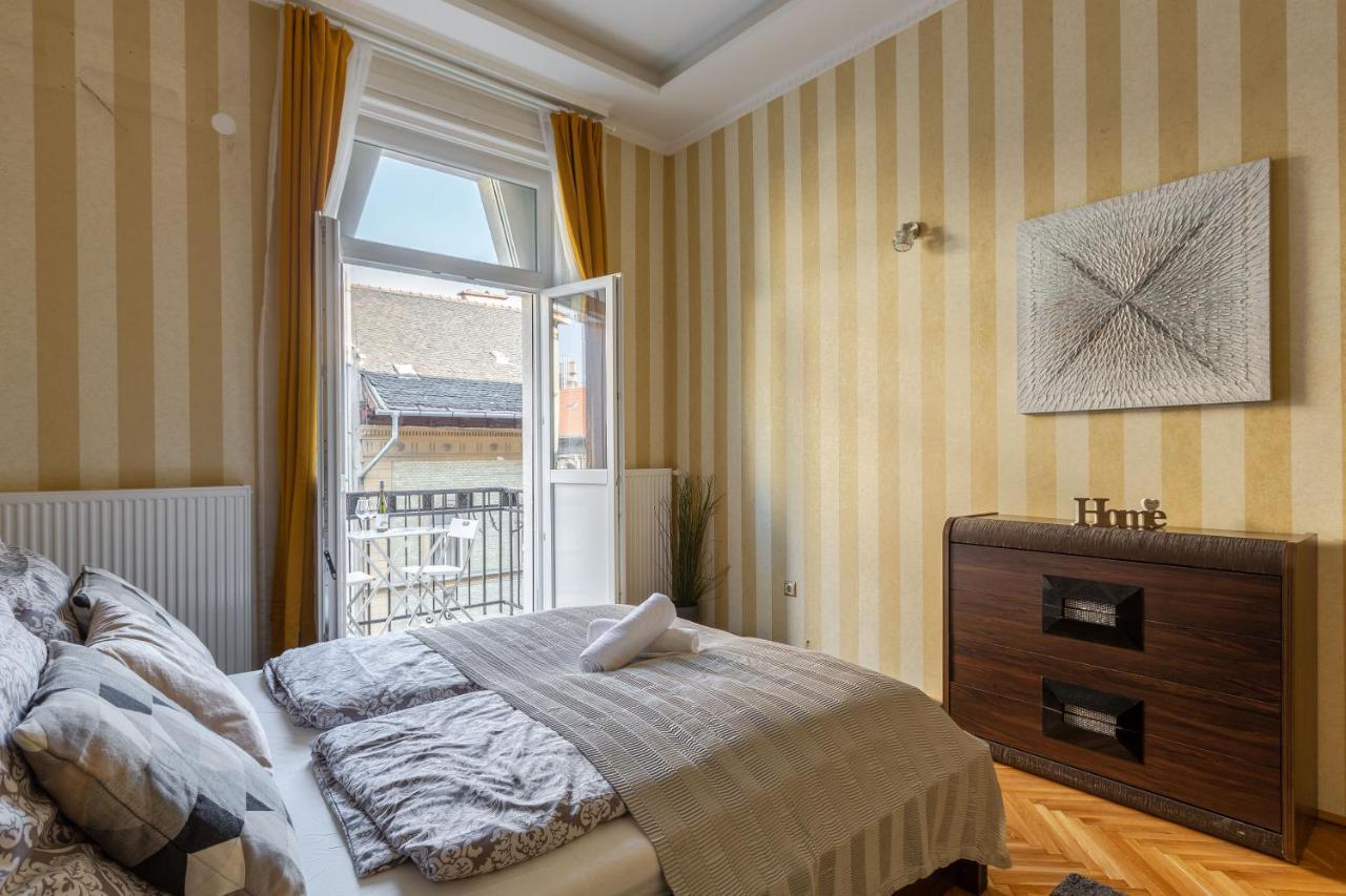 Luxury Downtown Home By Anna Budapest Extérieur photo