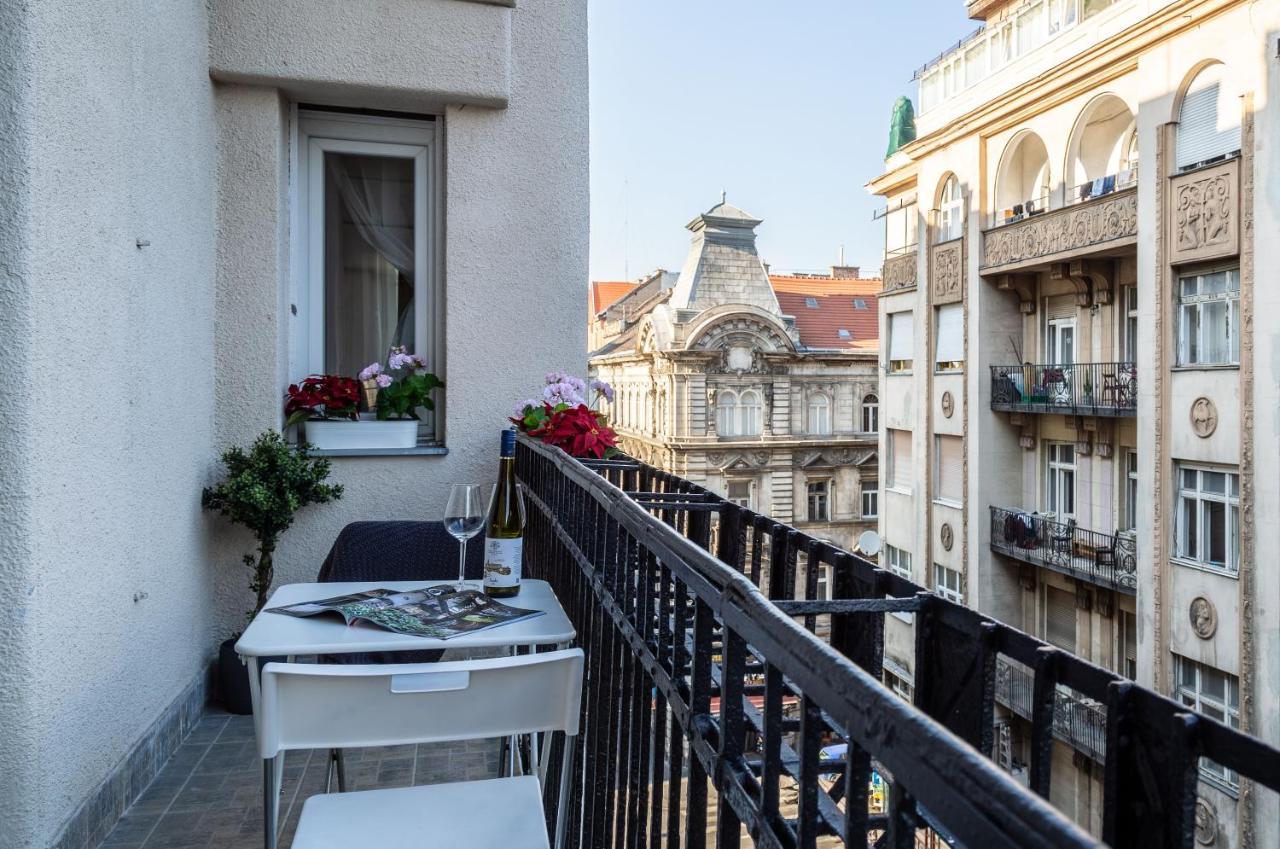 Luxury Downtown Home By Anna Budapest Extérieur photo