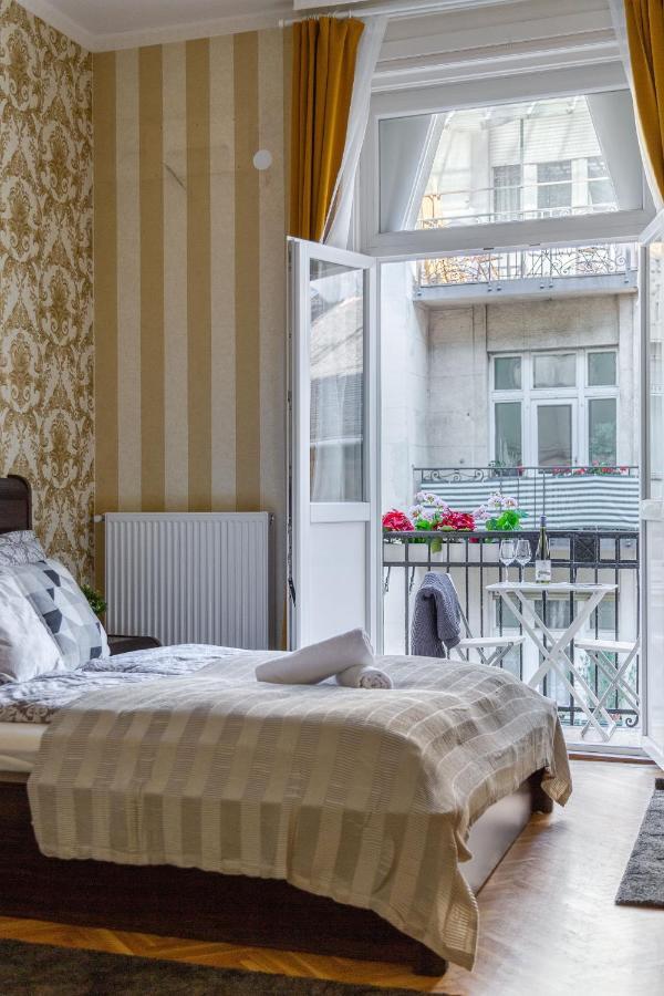 Luxury Downtown Home By Anna Budapest Extérieur photo