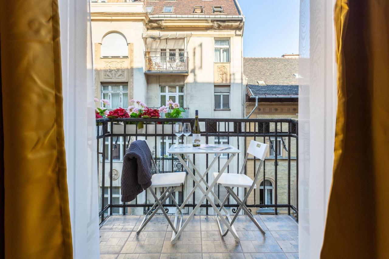 Luxury Downtown Home By Anna Budapest Extérieur photo